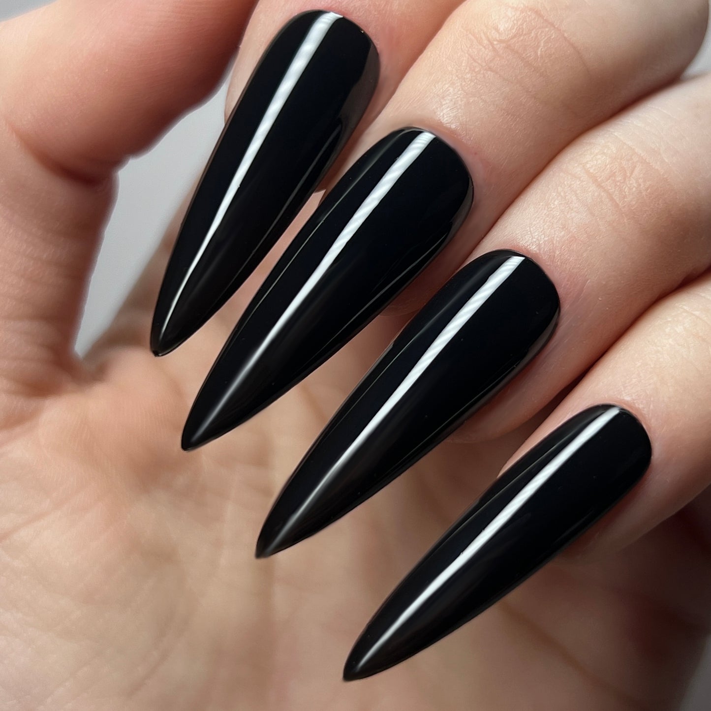 NAIL TIPS STILETTO LONG NATURAL