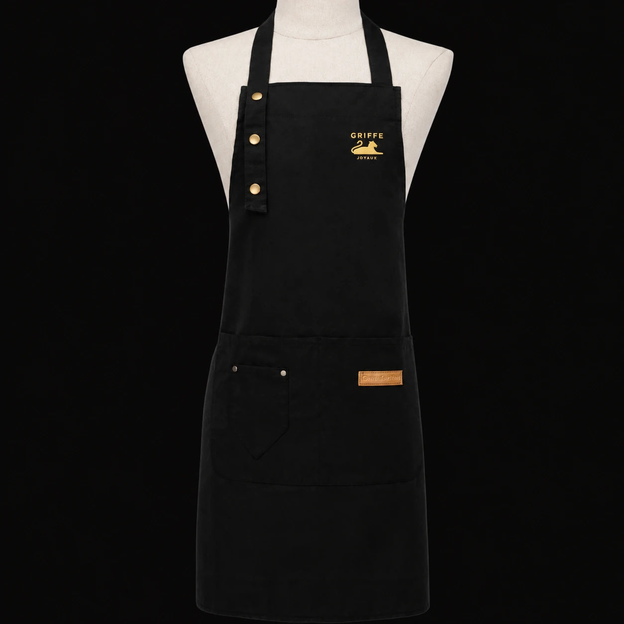 GRIFFE JOYAUX EMBROIDERED APRON — composition architecturale noire